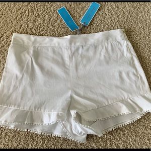 Draper James Flutter Short Sz 10